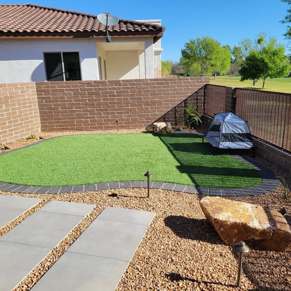 Turf Patio Lounge