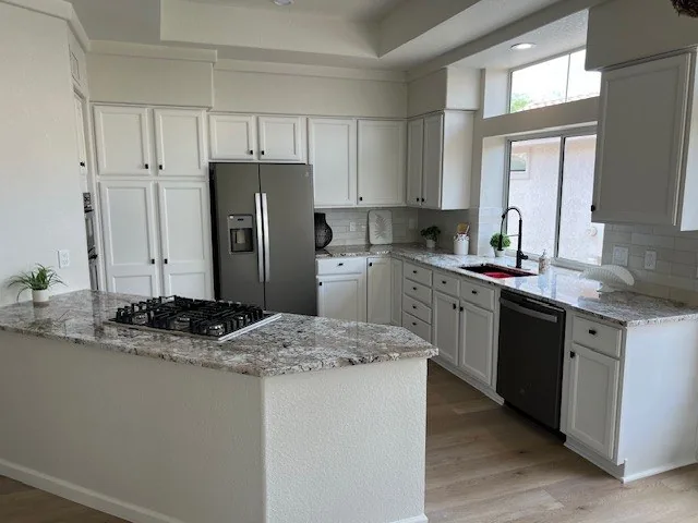 Full House Kitchen