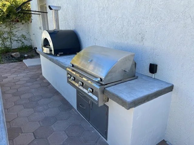 Outdoor Kitchen